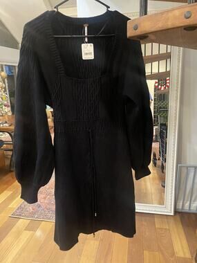 Free People Women's Dress Cable Knit, Open Back, Size Large NWT MSRP $168